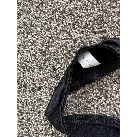 Black Lace Garter Belt with Satin Bows size medium - Picture 6 of 7